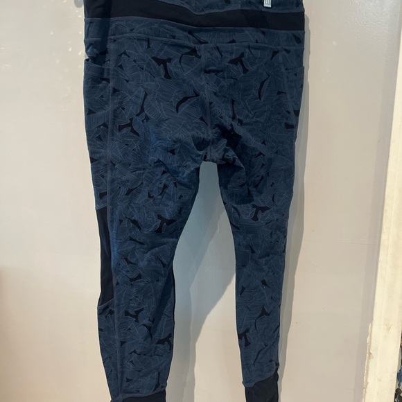 Athleta Blue Patterned Leggings (C044) - Picture 2 of 6